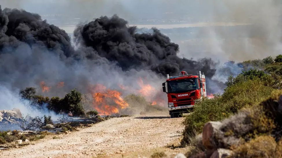 Halálos áldozatai is vannak a Ciprus déli részén pusztító tűznek