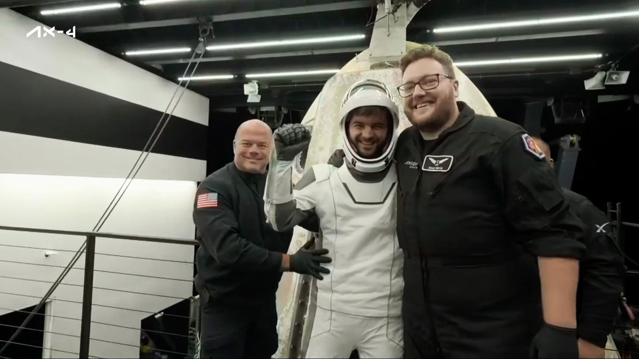 Sikeresen leszállt a Kapu Tibort szállító űrkapszula