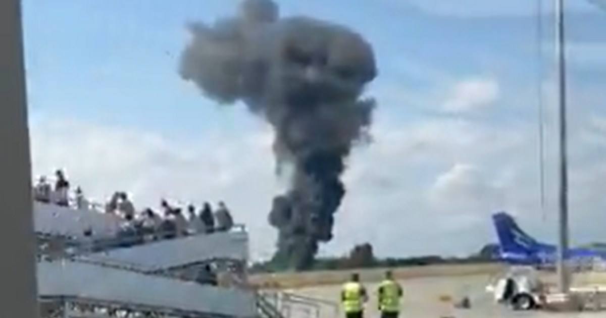 Lezuhant egy kisrepülőgép Londonban, sérültekről egyelőre nincs hír | VIDEÓ