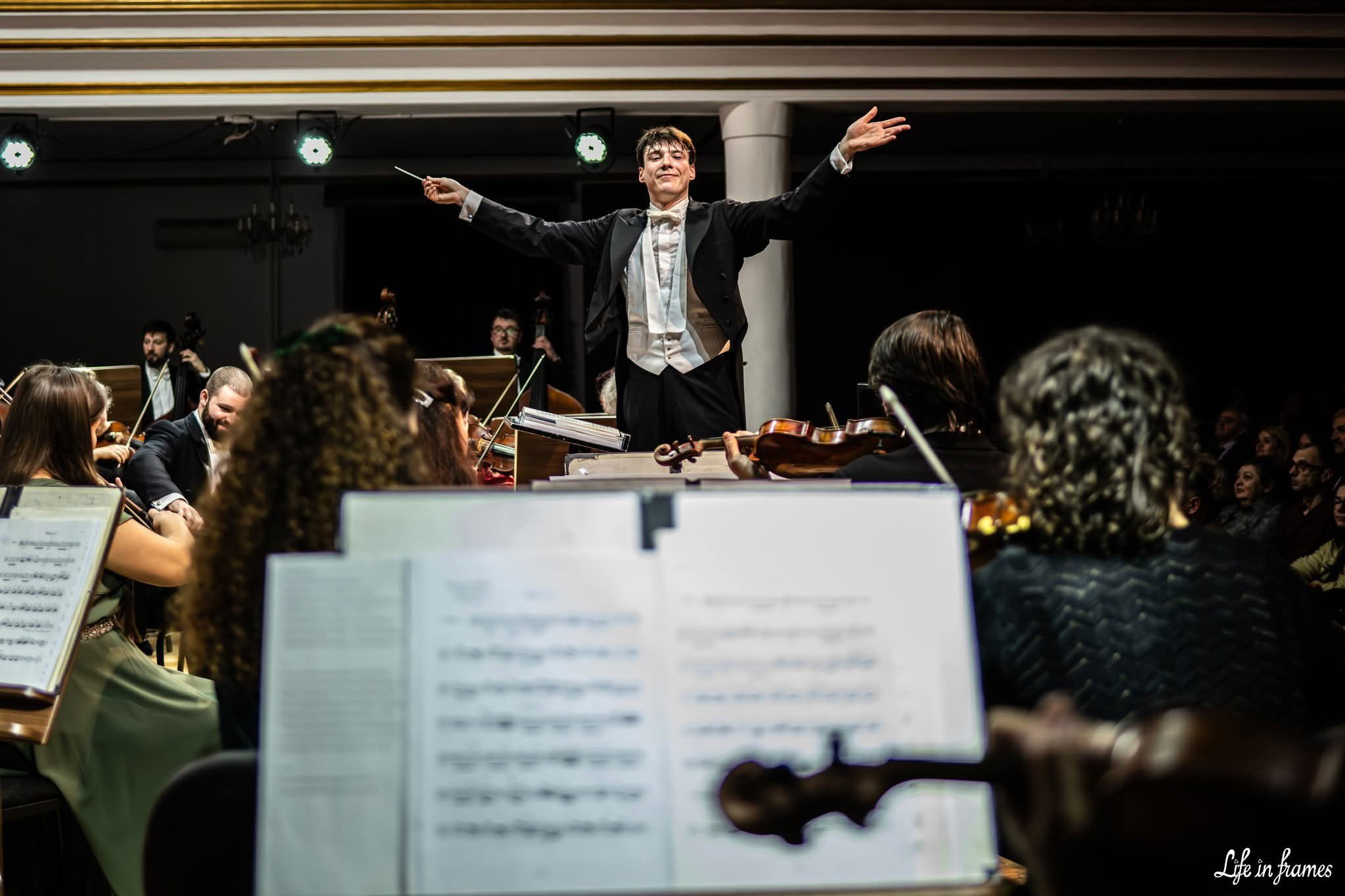 Továbbra is a filharmónia állandó karmestere marad Andrej Vesel