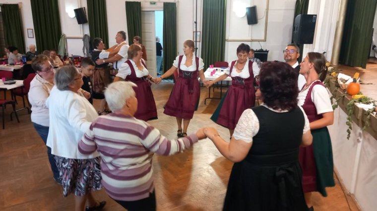 Német szüreti bált szerveztek Nagyváradon
