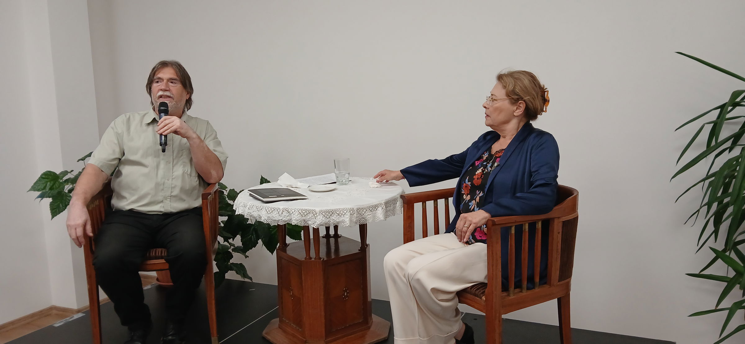 Ez már feltámadás – Szilágyi Enikő új estje a nagyváradi Léda-házban