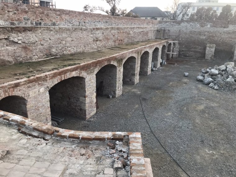 Megújulóban a vár Királyfia-bástyája