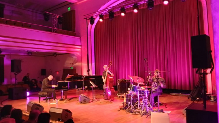 Két világ találkozása: erős nyitónappal indult az ORA Jazz fesztivál