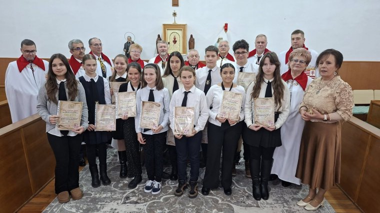 Ösztöndíjakat adtak át a Szent László Római Katolikus Teológiai Líceumban | GALÉRIA