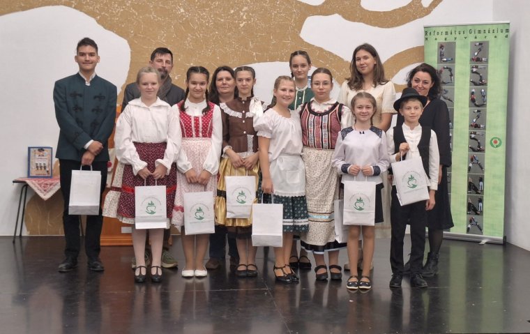 Nagyszalontai diákok a Kriza János balladaéneklő és mesemondó versenyen