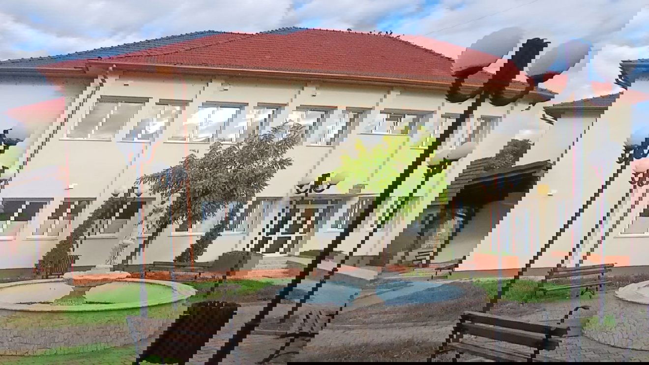 Orvosi magánrendelőket is működtetnének a jövőben a teljesen megújult révi egészségügyi központban