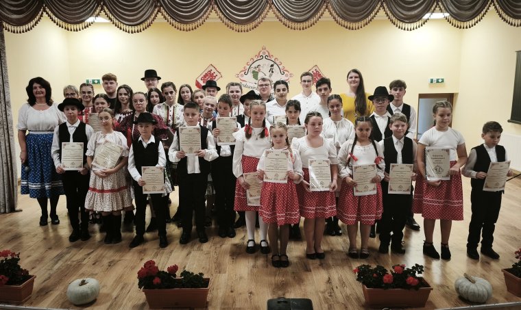 Jubileumot ünnepelt a berettyószéplaki Bodzavirág Néptánccsoport