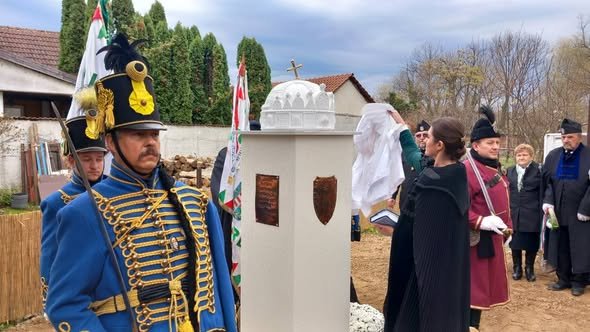 Emlékjel avatásával ünnepelték a magyar szórvány napját Réven