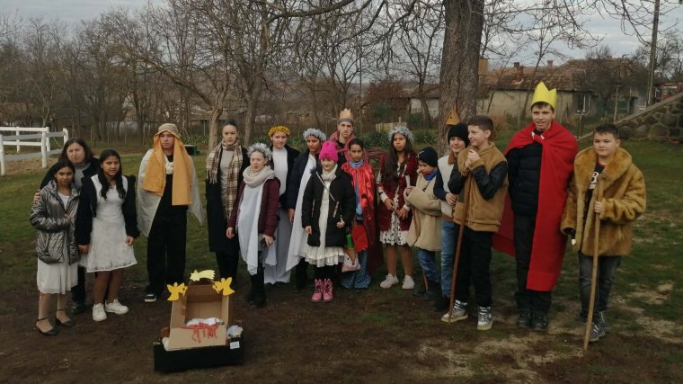 Ott, ahol a hagyományok tovább élnek: betlehemezés Hegyközszentmiklóson