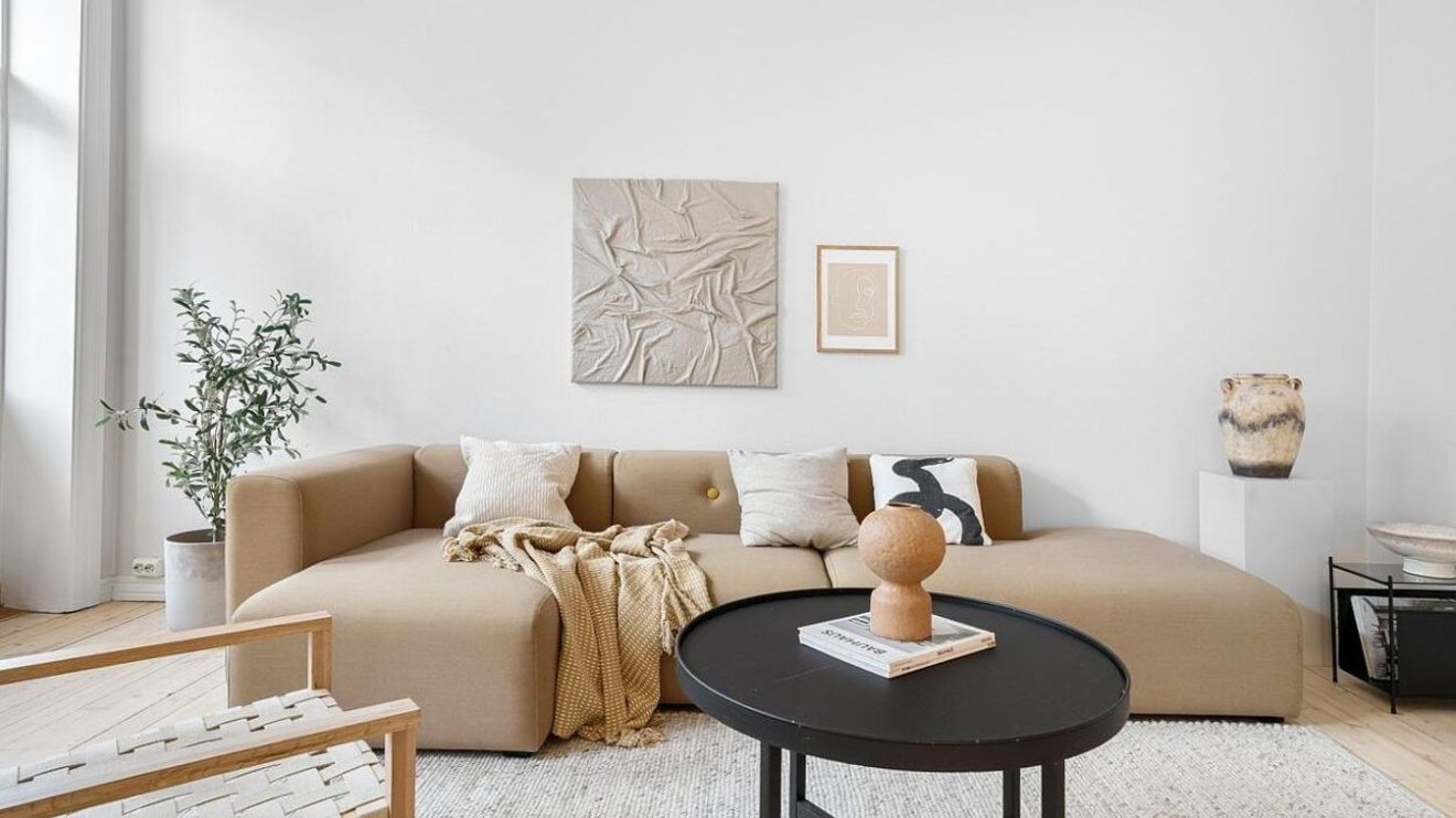 Tágas nappalik berendezése: az U alakú ülőgarnitúrák világa (x)