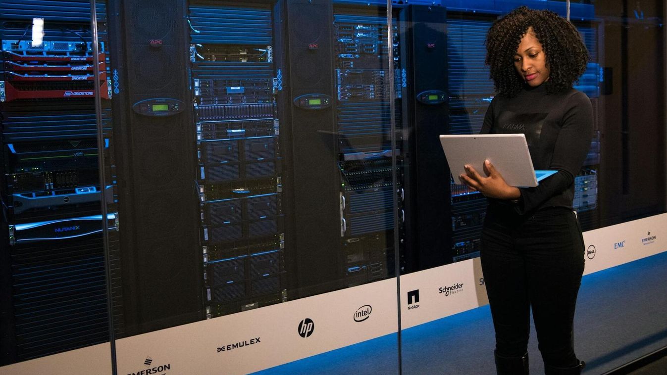 Szabd át online jelenléted kötöttségek nélkül! (x)