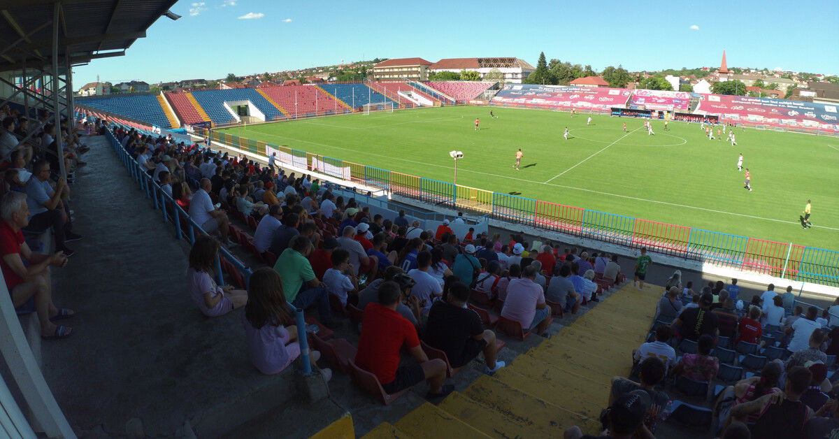 Stahl döntött a forró délutánon