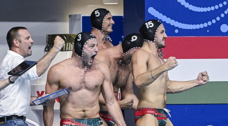 Óriási küzdelem után döntőben a magyar válogatott