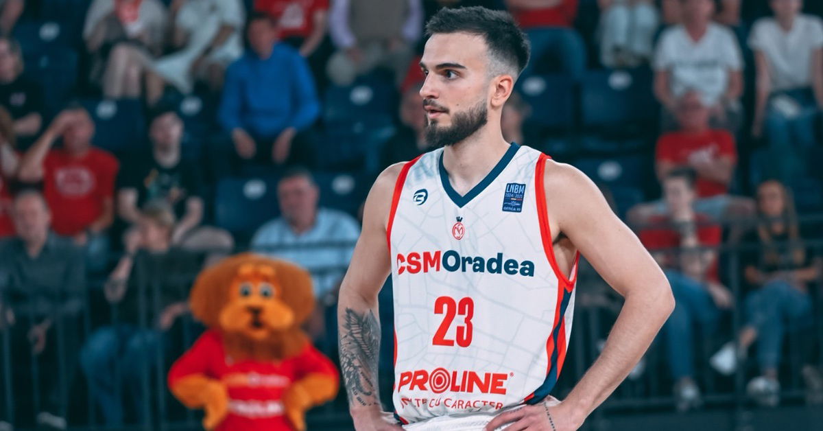 VSK U-játékos a román kosárválogatott utazókeretében