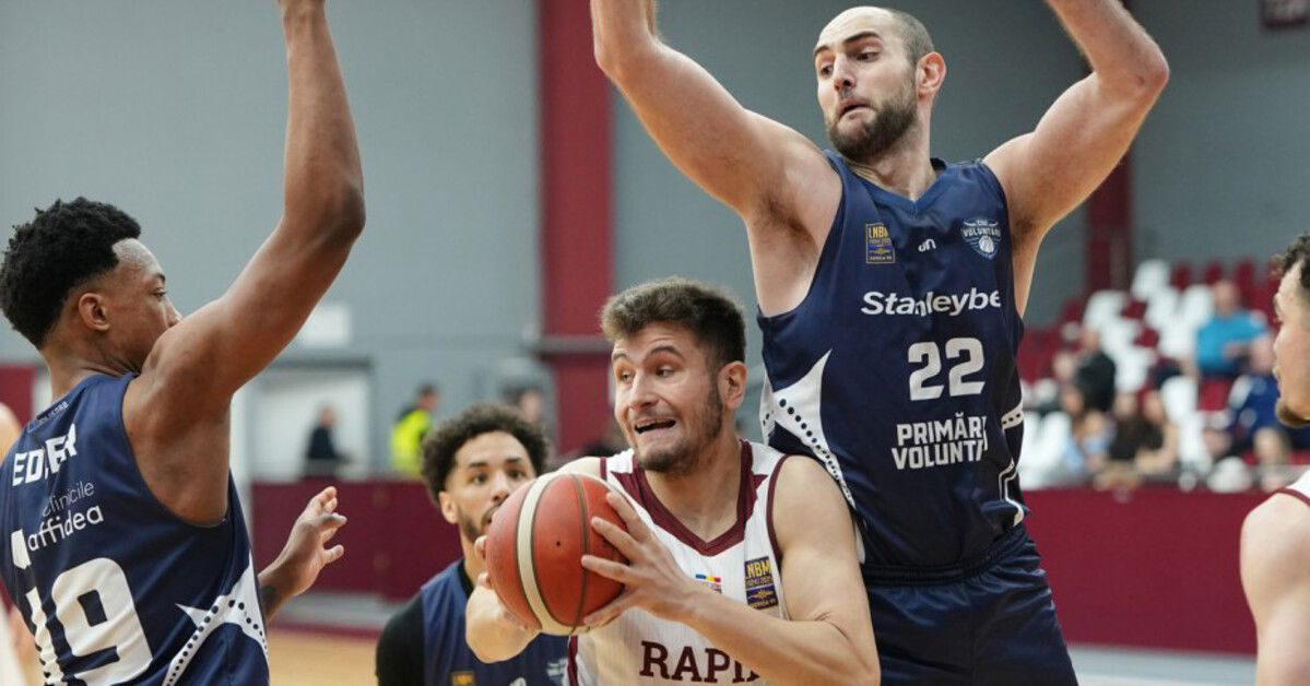 Román játékossal egészítette ki a keretét a kosárcsapat