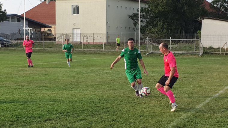 IV. Liga: tartják a lépést az élmezőnnyel a zöld-fehérek