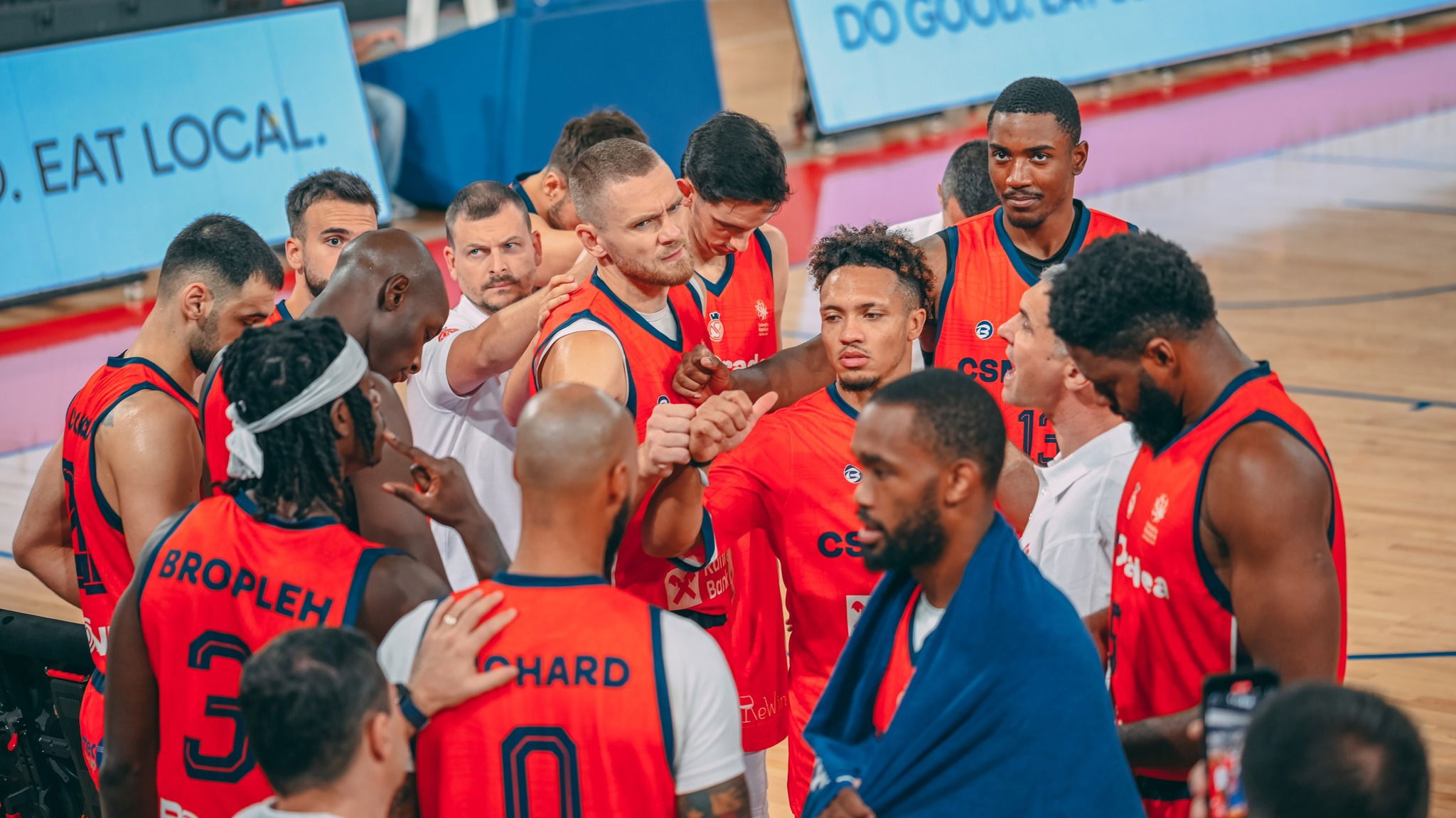 Magabiztos sikerrel kezdte a bajnokságot a VSK U