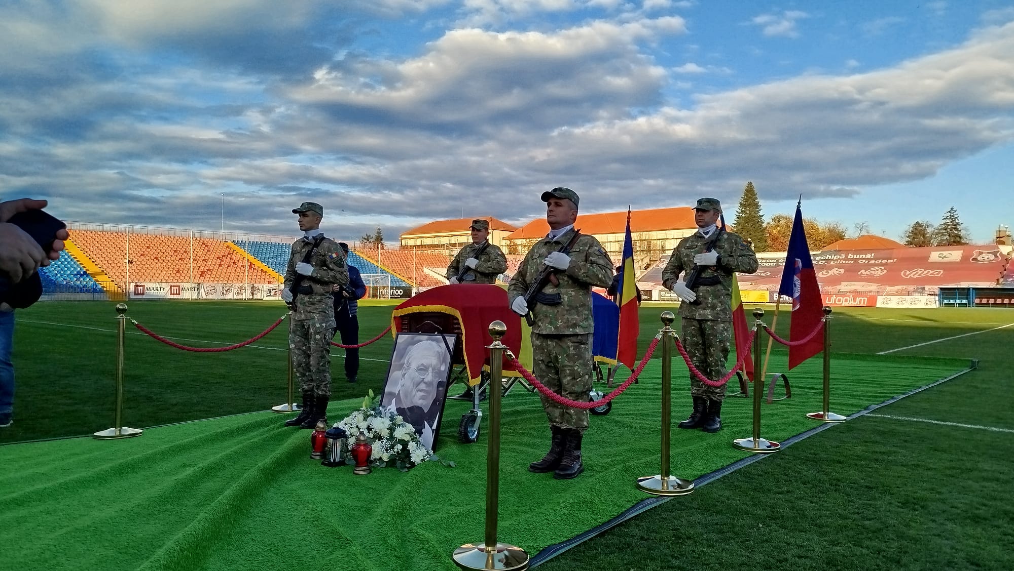 Csendes főhajtás a Bodola Gyula Stadionban