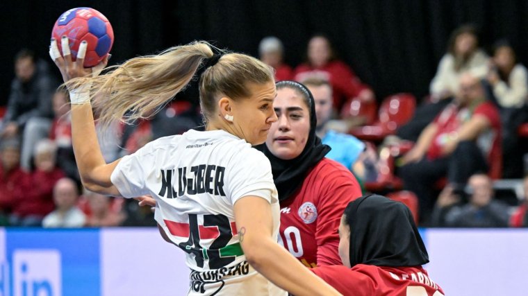 Középdöntős a magyar és a román válogatott