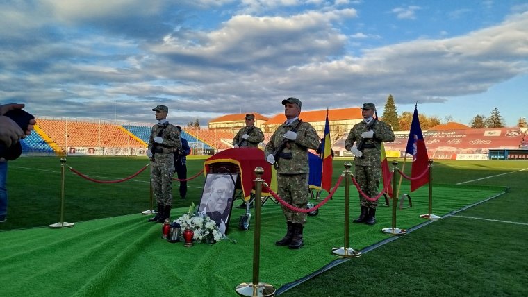 Csendes főhajtás a Bodola Gyula Stadionban