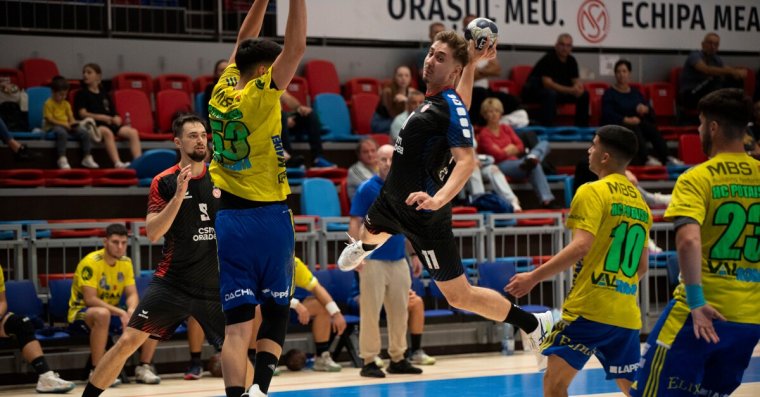 Fölényes győzelemmel őrzik első helyüket a kézilabdázók