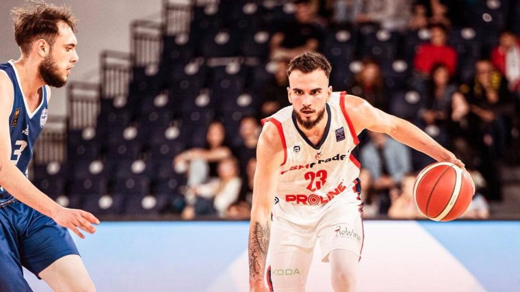 Erődemonstrációt tartottak a váradi kosarasok Galacon