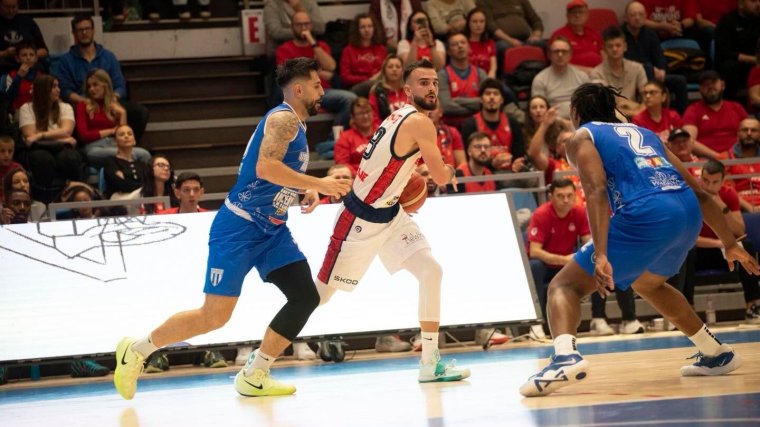 Foghíjas kerettel is hozta a kötelezőt a VSK U