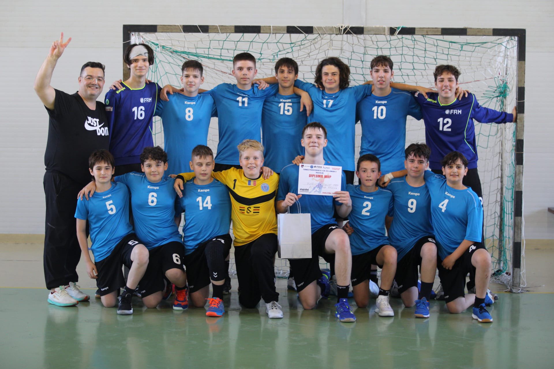 Bravúros Alpha-szereplés a junior kézilabdatornán