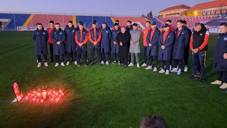 A Bodola Gyula stadionban búcsúzhatnak a váradiak Jenei Imrétől