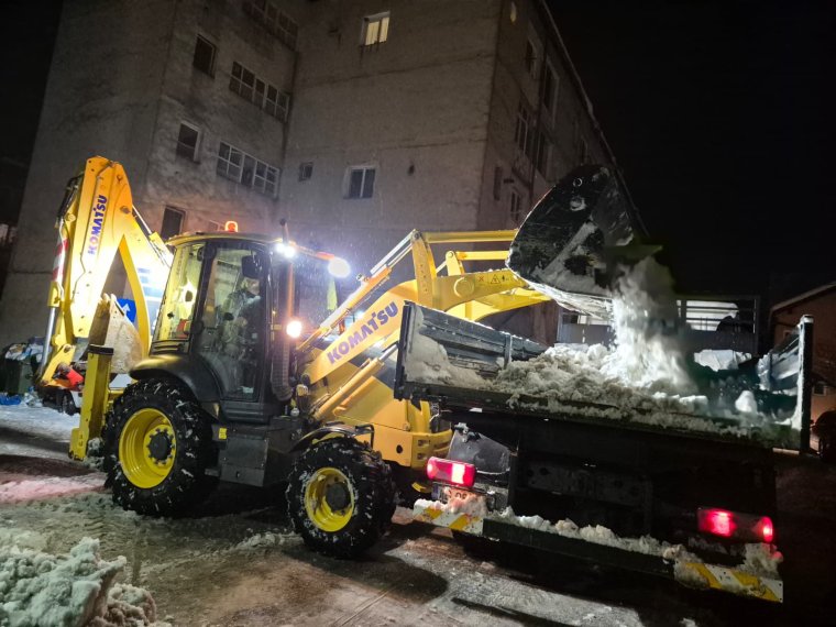 Önkéntesek és rabok is segítettek a hóeltakarításban egyes erdélyi városokban