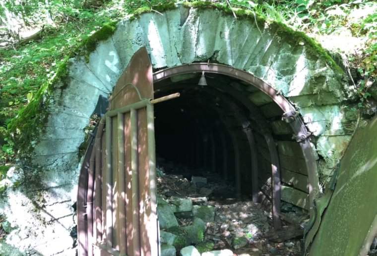 Uránt, aranyat és kritikus ásványokat fedeztek fel az Erdélyi-szigethegységben