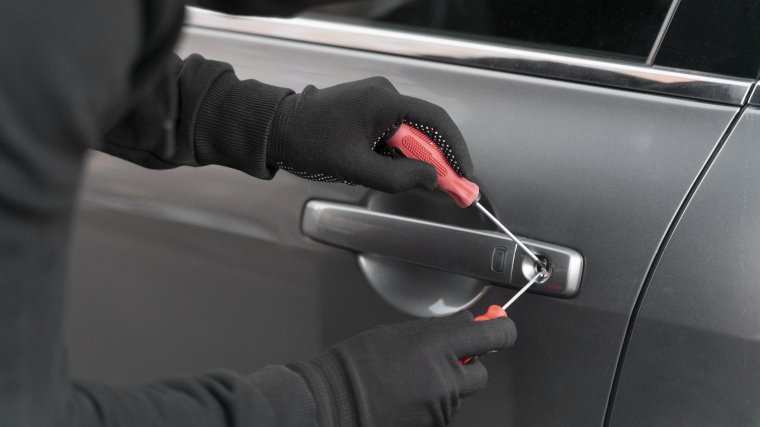 Előzetes letartóztatásba helyezték a szentjobbi autótolvajt