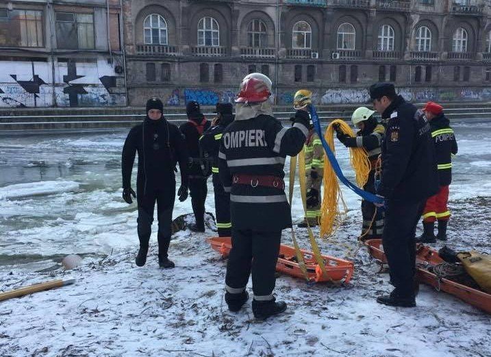 Óvatosságra int a katasztrófavédelem a rendkívüli hideg, a jég és a hó miatt