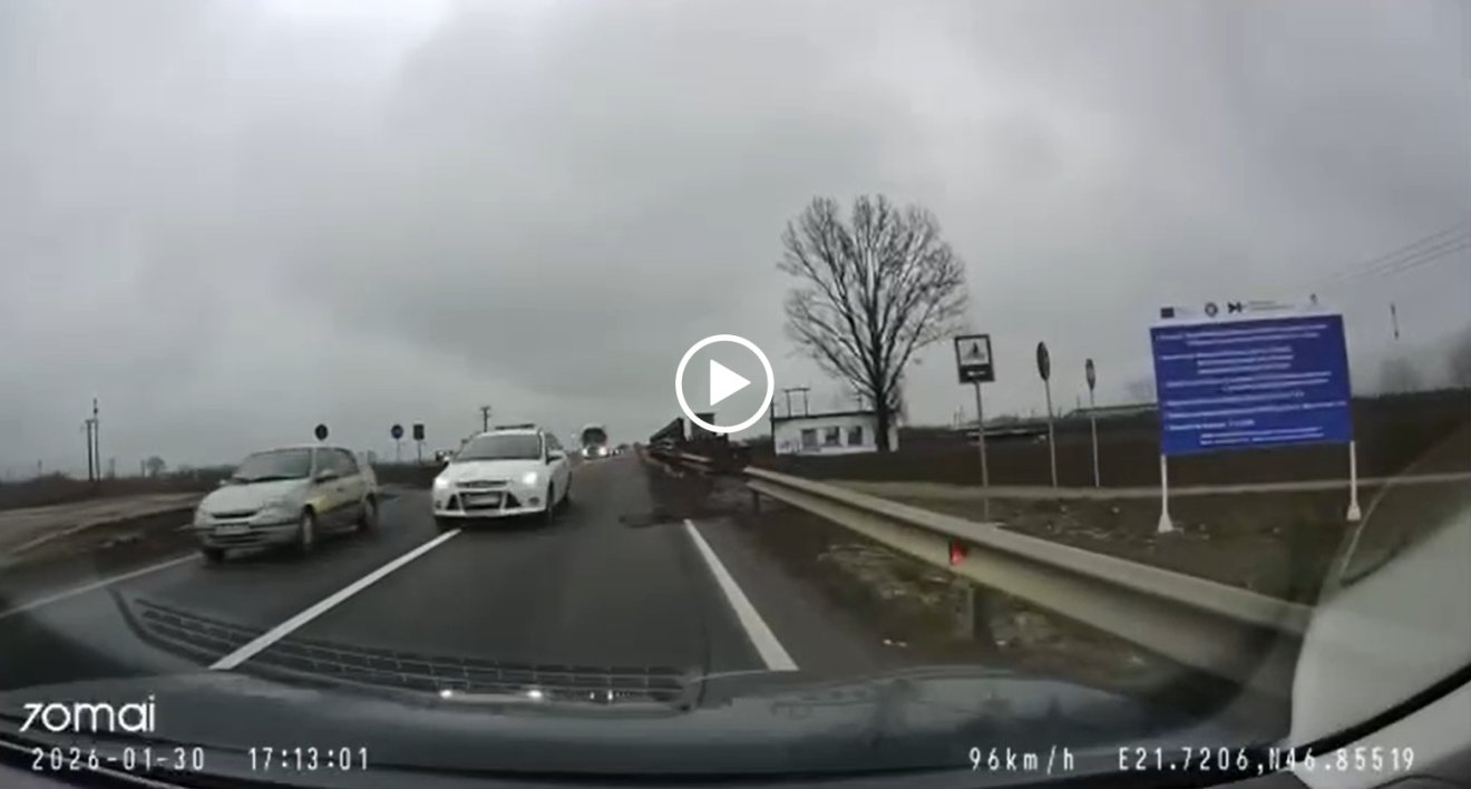 Záróvonalon előzött egy sofőr Nagyszalonta közelében | VIDEÓ