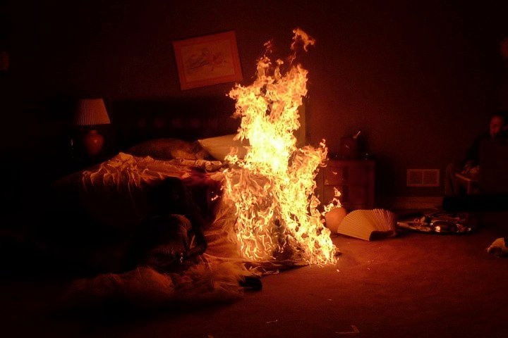 Fel akarta gyújtani magát egy nagyváradi férfi – órákig tartó tárgyalás vetett véget a válságnak