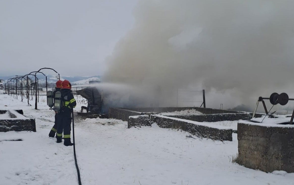 Több mint kétszáz bevetésen vettek részt a Bihar megyei tűzoltók az újév első napjaiban