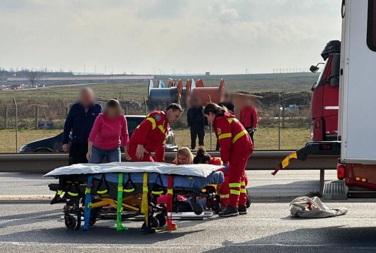 Súlyos baleset történt a váradi körgyűrűn: teherautó gázolt el egy gyalogost