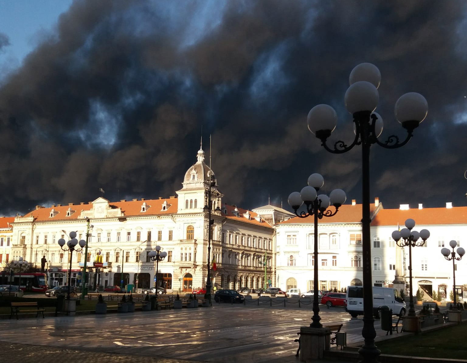 Aradi tűzeset | Két óra után sikerült eloltani a lángokat | VIDEÓ