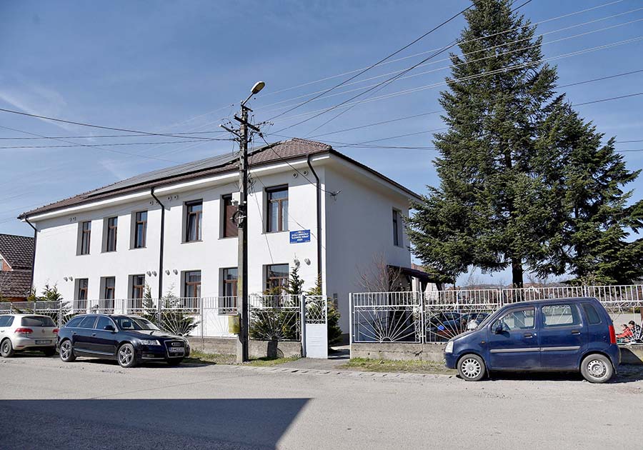 Felfüggesztették a kisősi iskola igazgatóját szexuális zaklatási vádak miatt