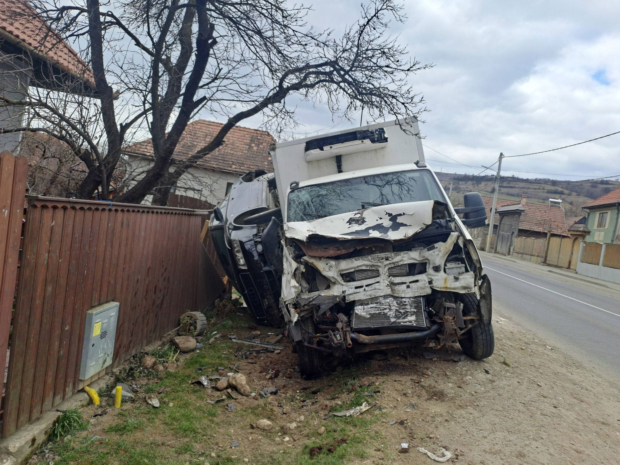 Látványos baleset történt Hargita megyében, szerencsére csak anyagi kár keletkezett