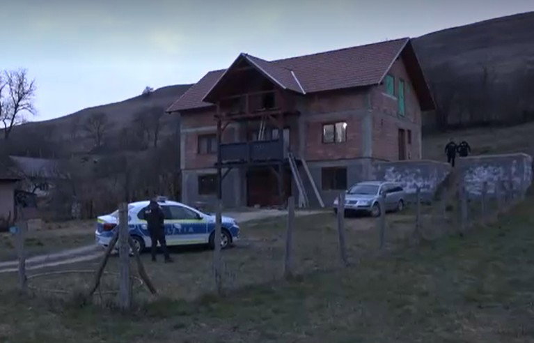 Késsel támadt feleségére egy 42 éves férfi – a nő életét már nem tudták megmenteni