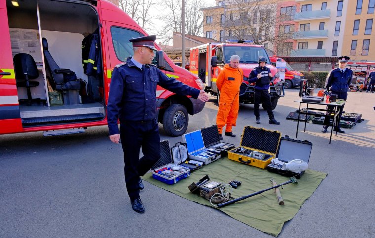 Különleges minősítés: romok alá szorult személyek mentésére specializált csapatot képeznek ki Bihar megyében | GALÉRIA