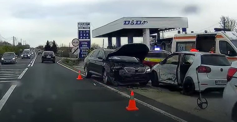 Baleset történt Váradlesnél, négy személyt kórházba szállítottak