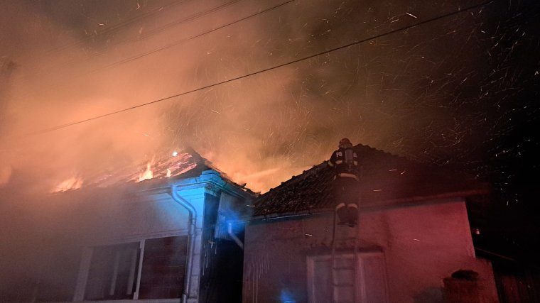 Több mint nyolcvan bevetésre szólították hétvégén a Bihar megyei tűzoltókat