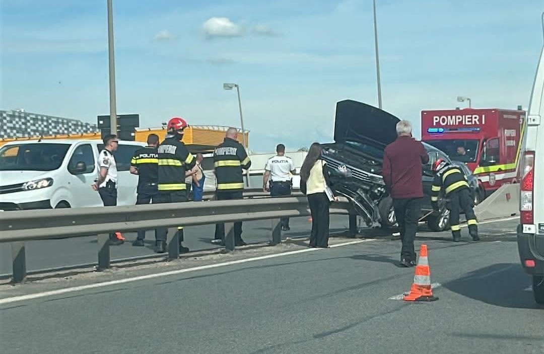 Szalagkorlátra hajtott egy autó a váradi körgyűrűn