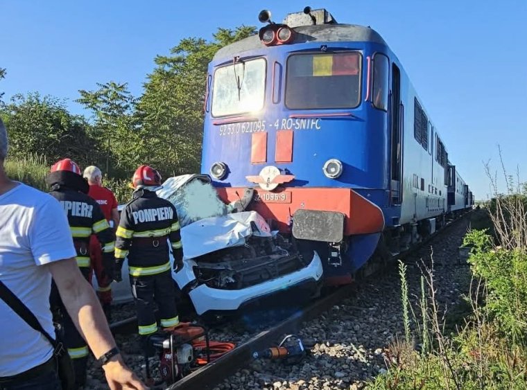 Részleteket közölt a rendőrség a vasárnapi, két ember életét követelő vasúti balesetről
