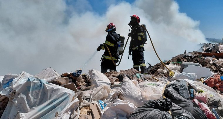 RO-Alert figyelmeztetést adtak ki a sűrű füst miatt Biharpüspökiben