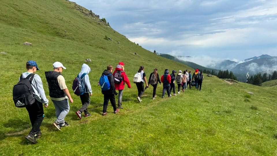 Villám csapott egy gyerekeket kísérő pedagógusba a Bucsecs-hegységben