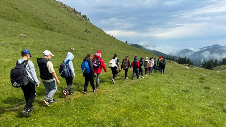 Villám csapott egy gyerekeket kísérő pedagógusba a Bucsecs-hegységben
